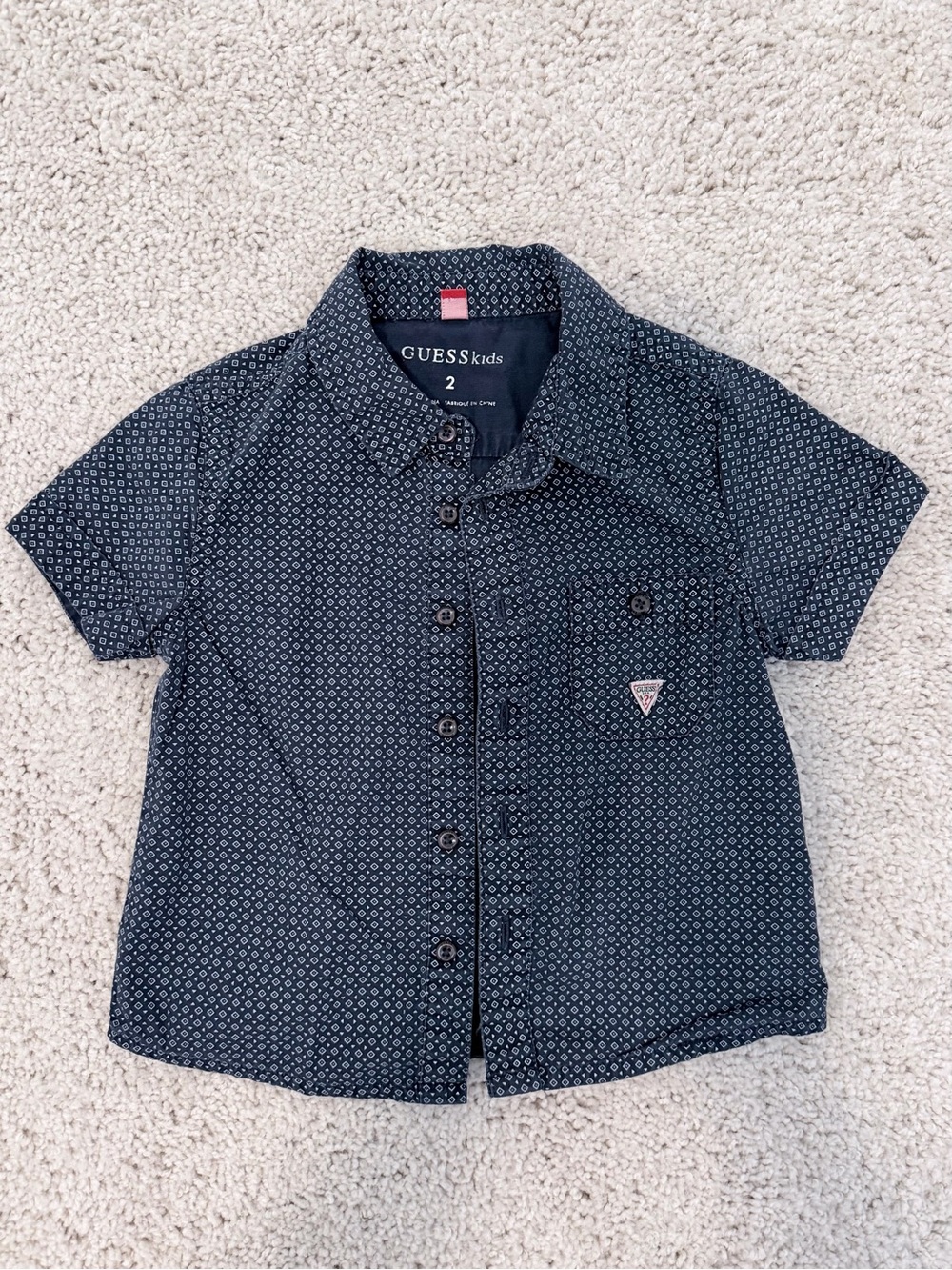GUESS Kids Navy Patterned Short Sleeve Button-Up Shirt Size 2T